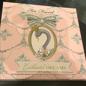 Too Faced Enchanted Dreams palette